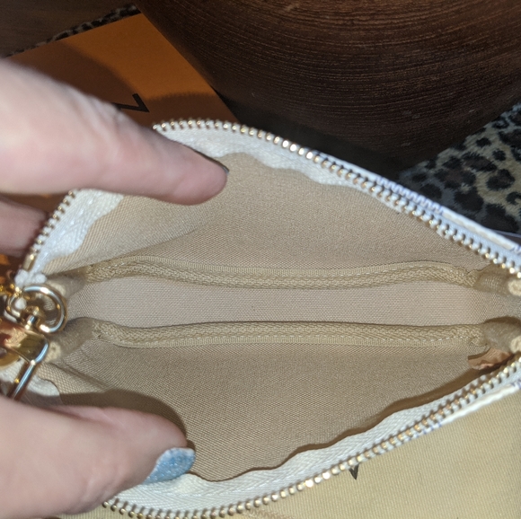 Louis Vuitton 2017 Christmas Mini Pouchette - Picture 4 of 9